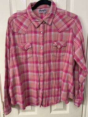 Wrangler Pink Plaid Western Wrancher Button-Down Shirt -Women size L Rodeocore